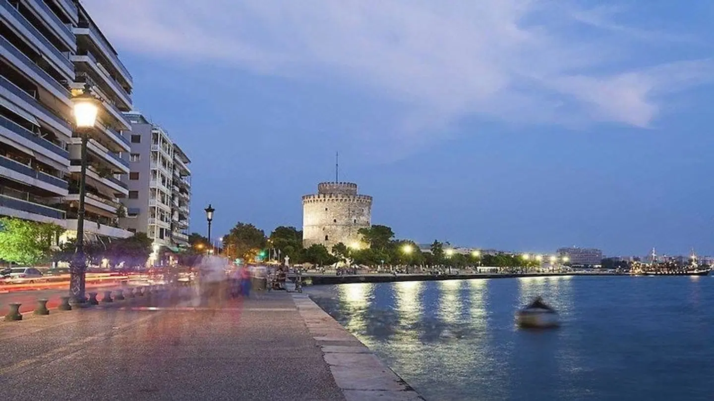 Nea Metropolis Strand