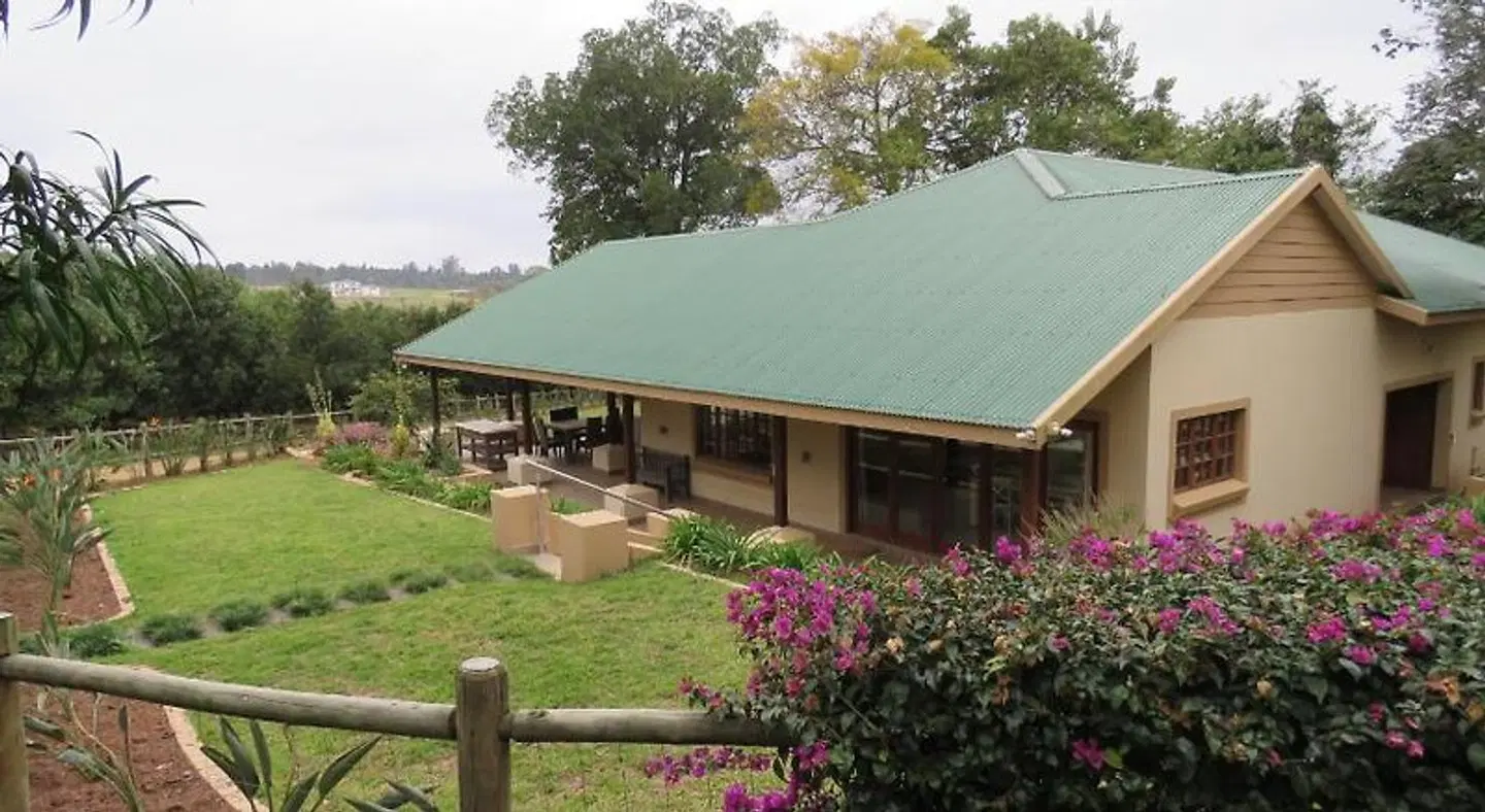 Country Lane Lodge EXTERIOR