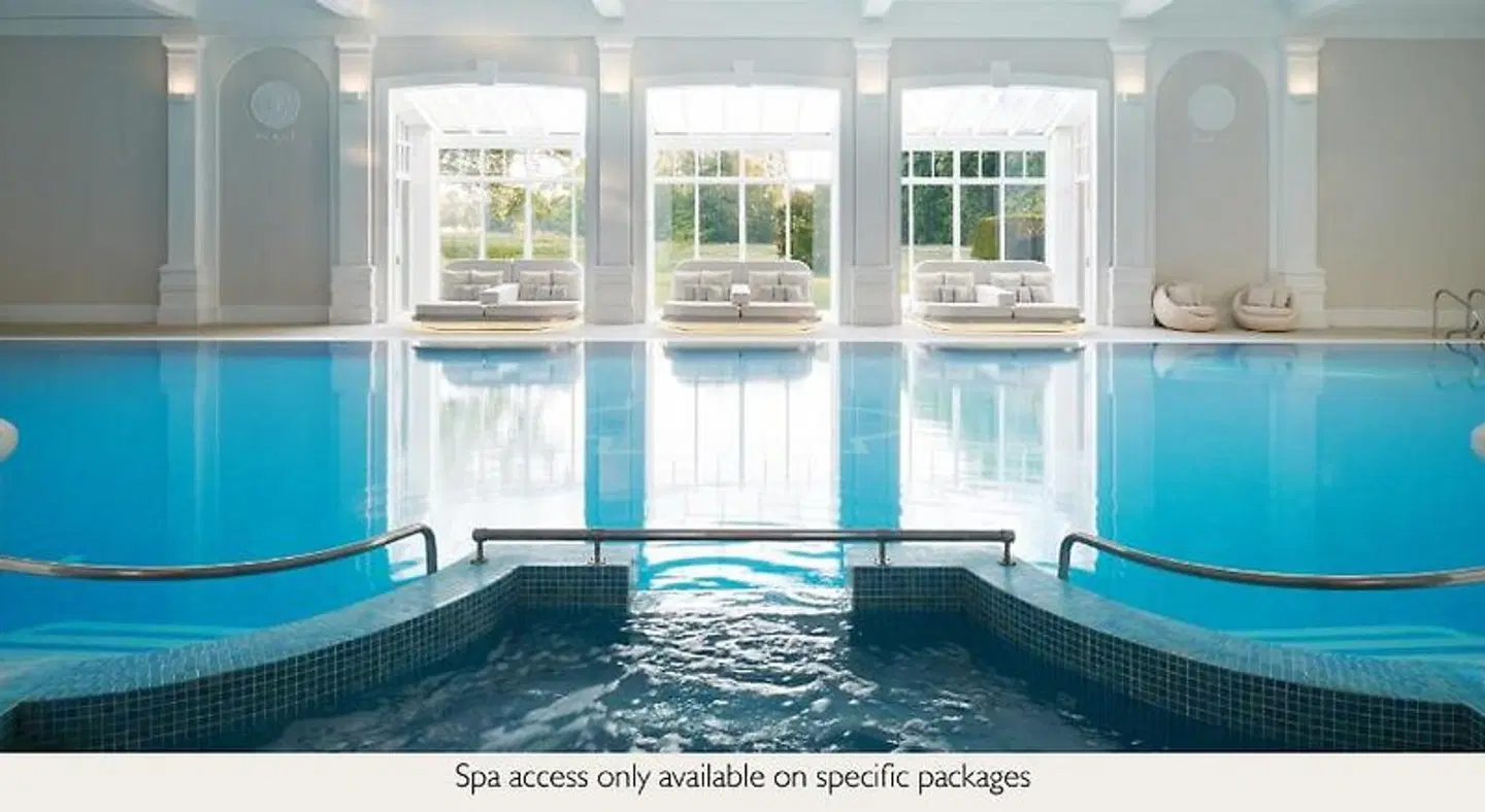 Champneys Henlow Hallenbad