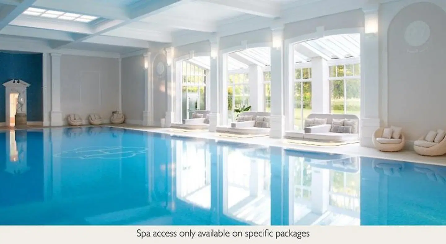 Champneys Henlow Hallenbad