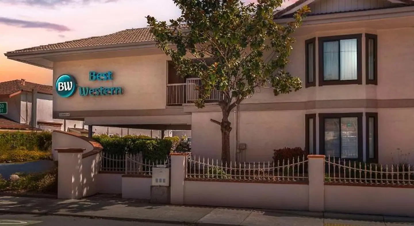 Best Western Inn EXTERIOR