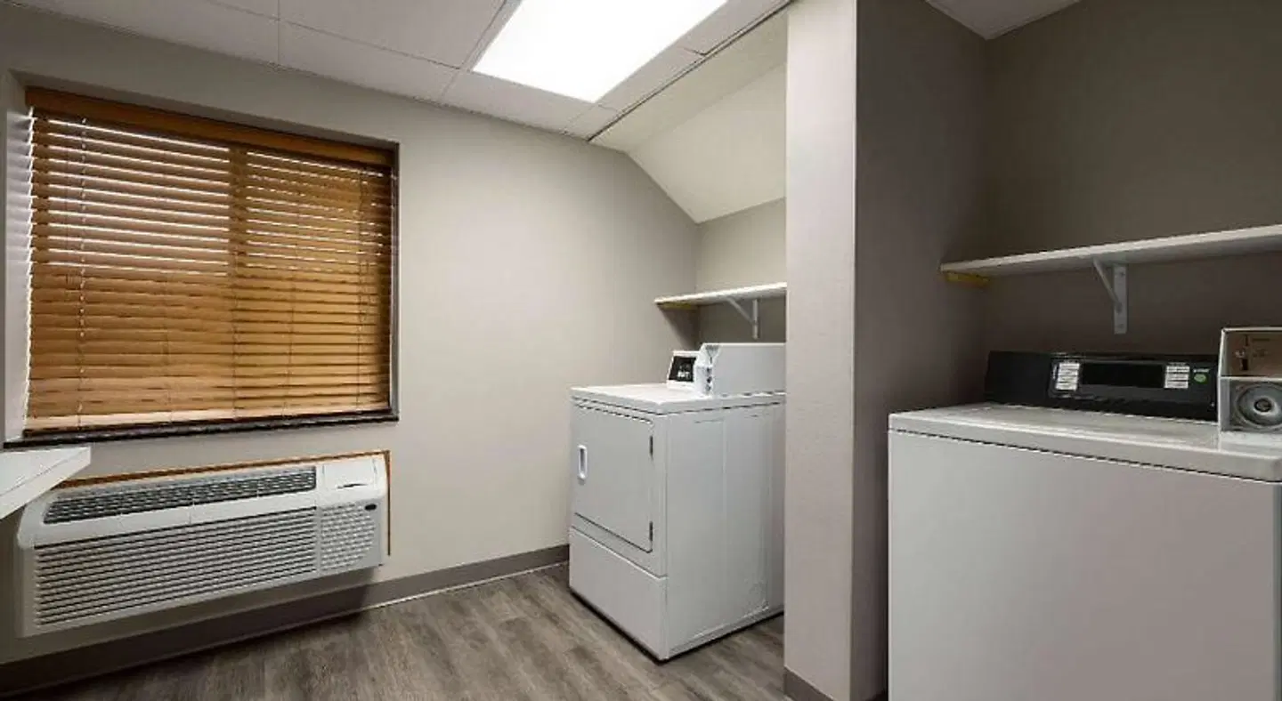AmericInn by Wyndham Lincoln South Badezimmer