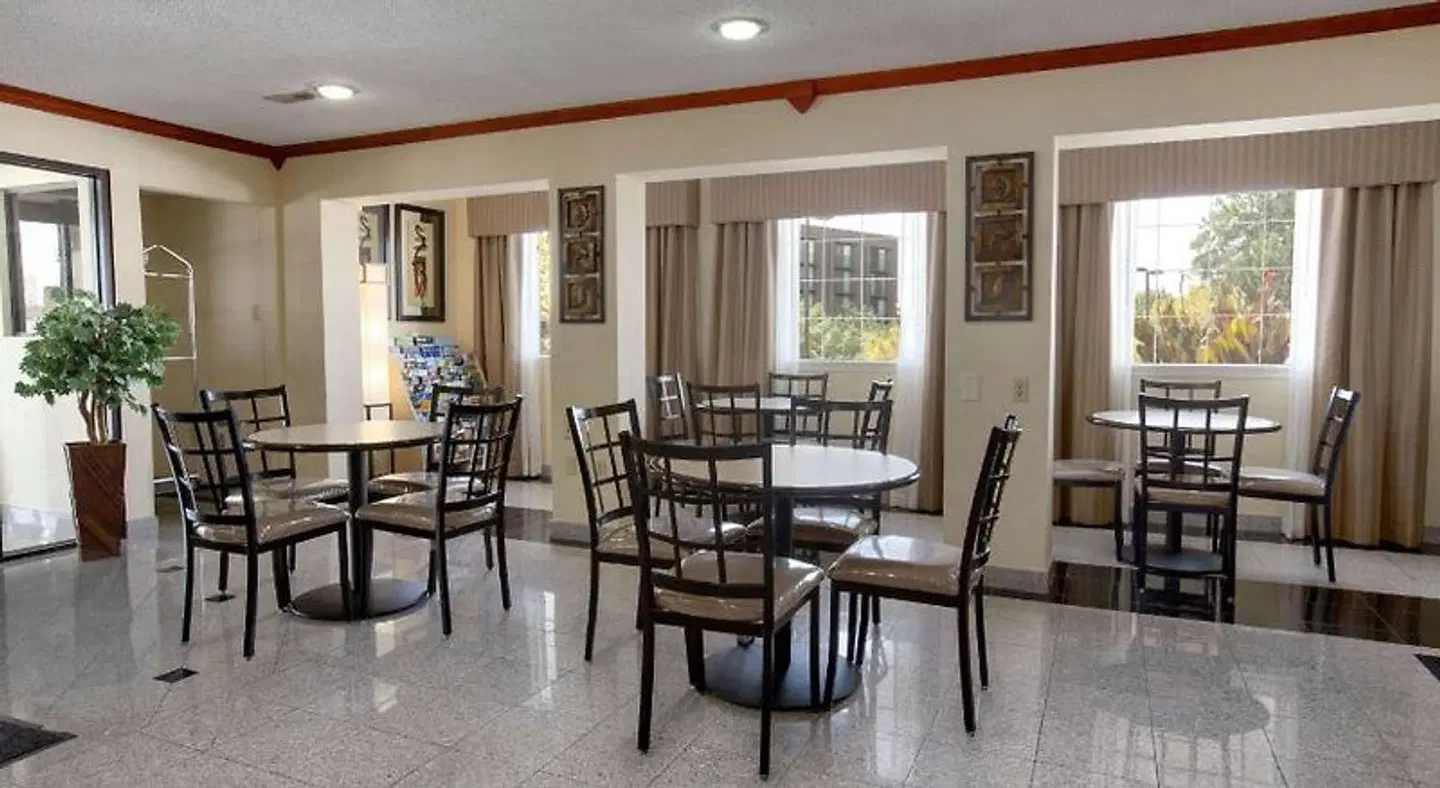 Baymont by Wyndham Oklahoma City Airport Restaurant