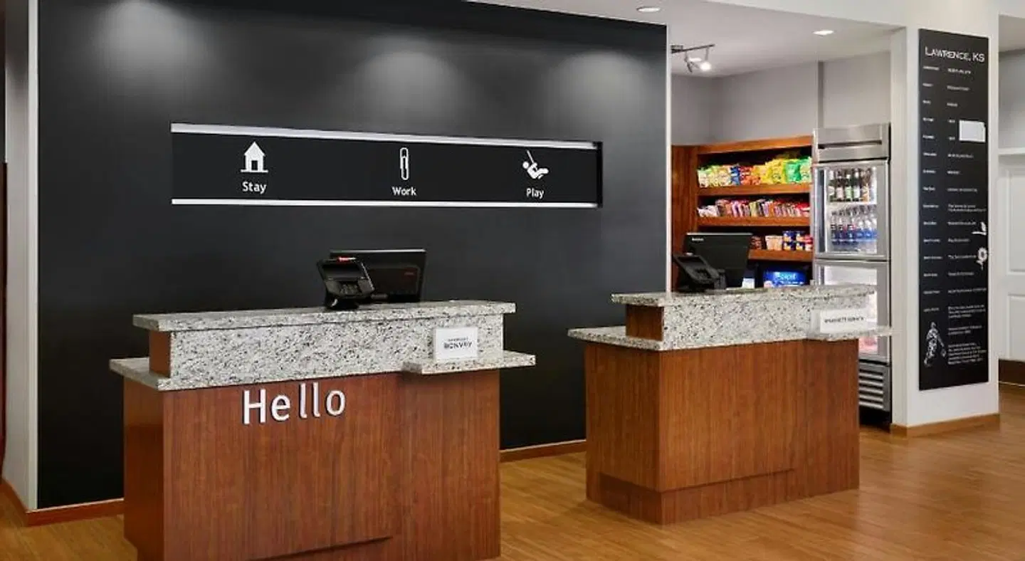 TownePlace Suites by Marriott Lawrence Downtown Bar