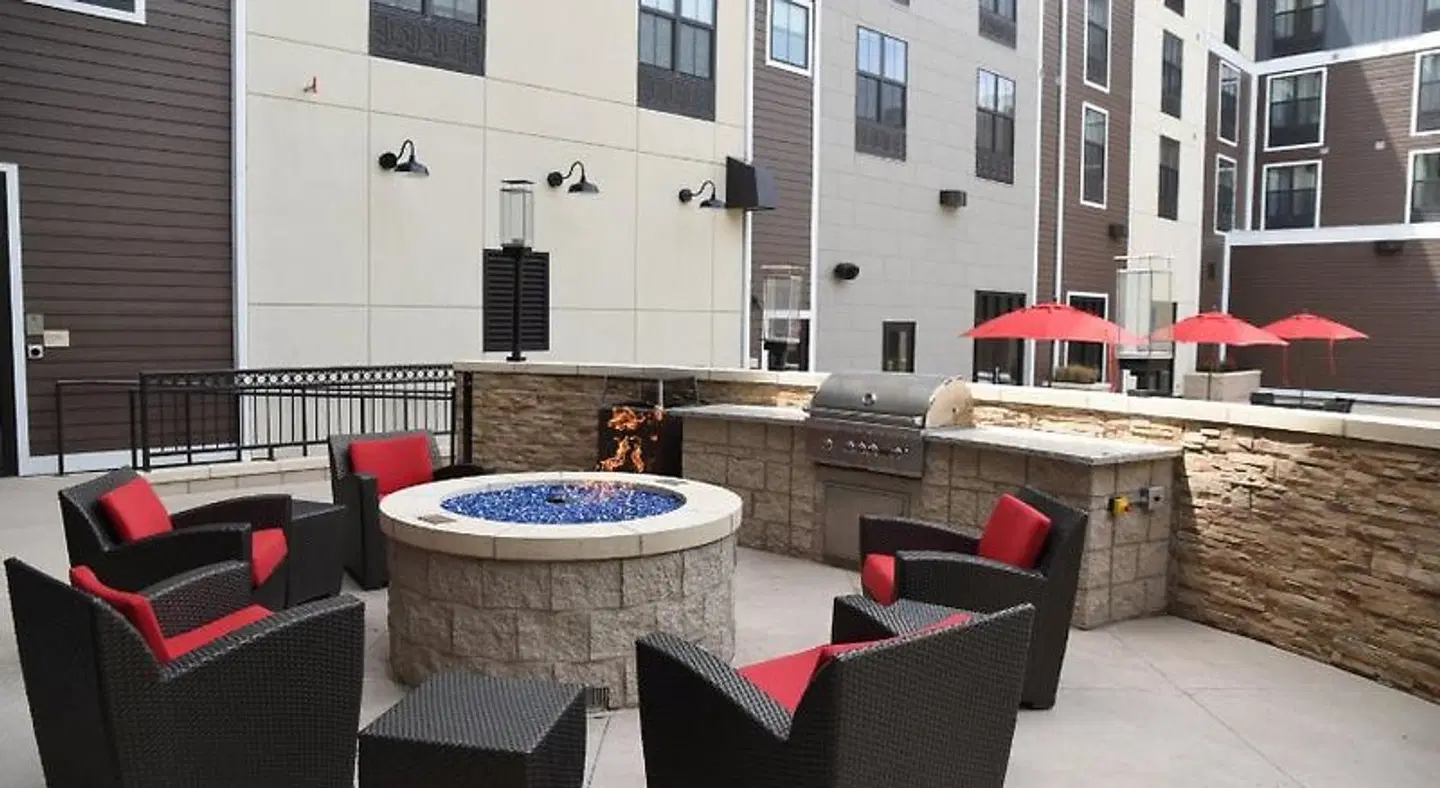 TownePlace Suites by Marriott Lawrence Downtown Badezimmer