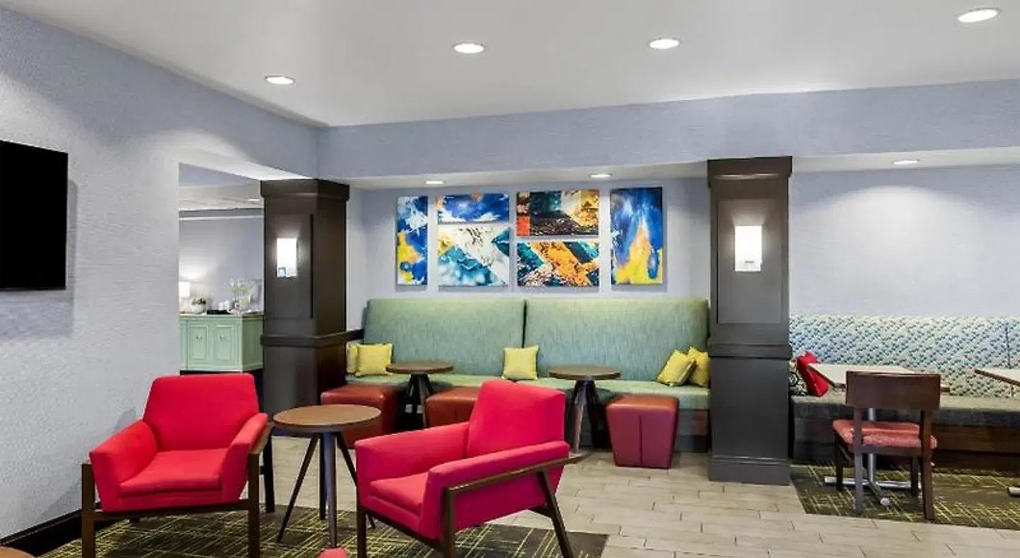 Hampton Inn Middletown LOUNGE_LOBBY