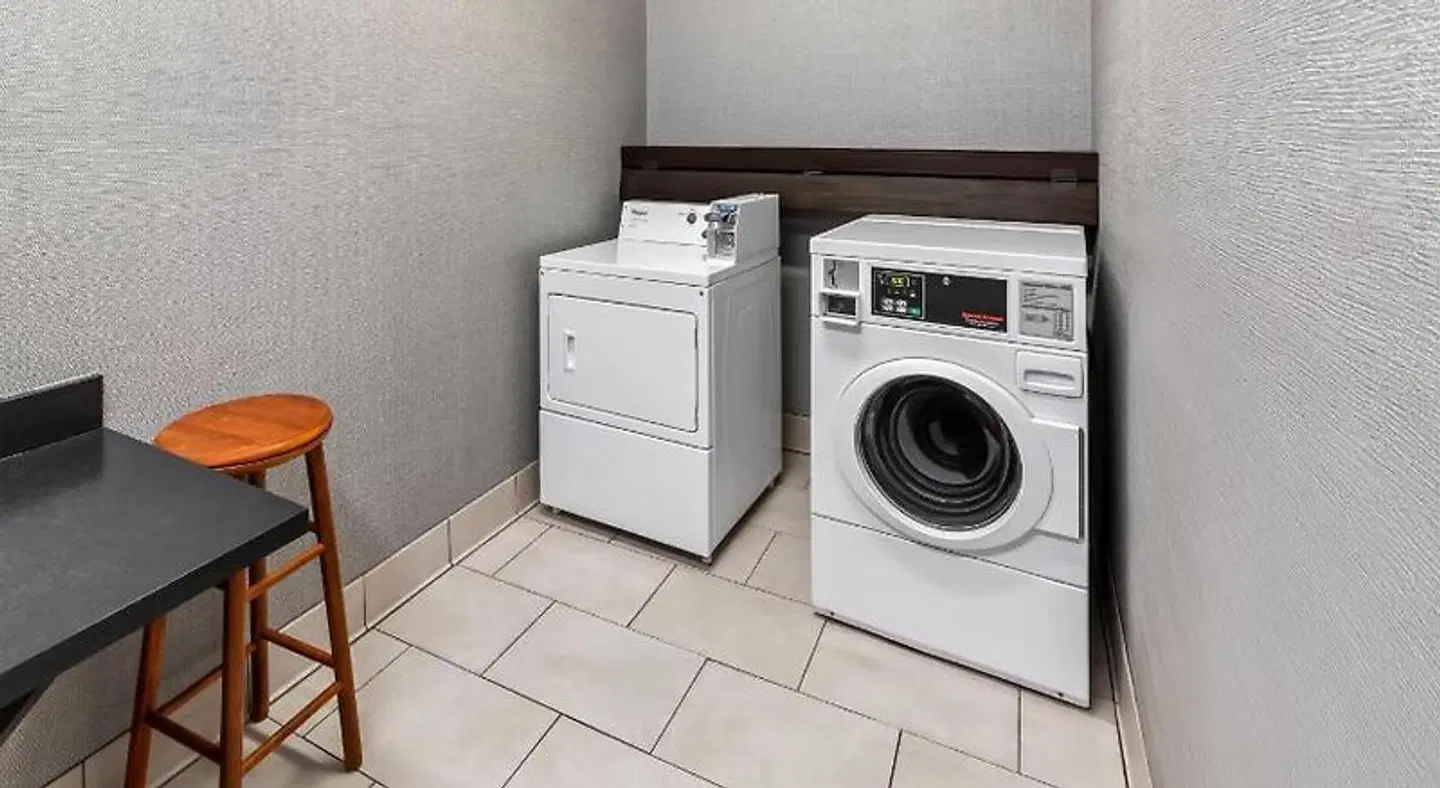 Hampton Inn Middletown ROOM_EXAMPLE