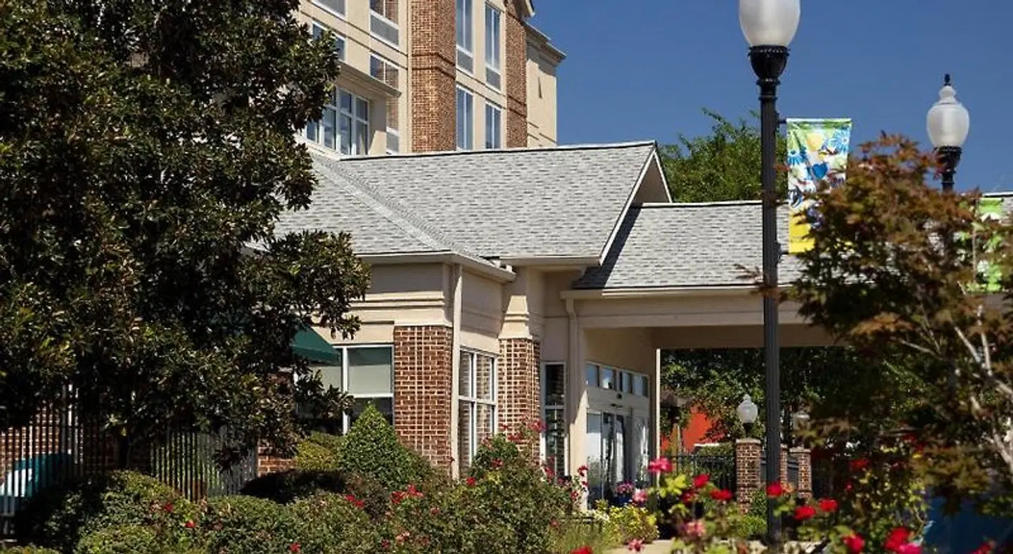 Hilton Garden Inn Albany EXTERIOR