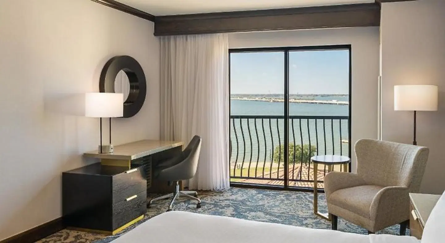 Hilton Dallas/Rockwall Lakefront ROOM_EXAMPLE