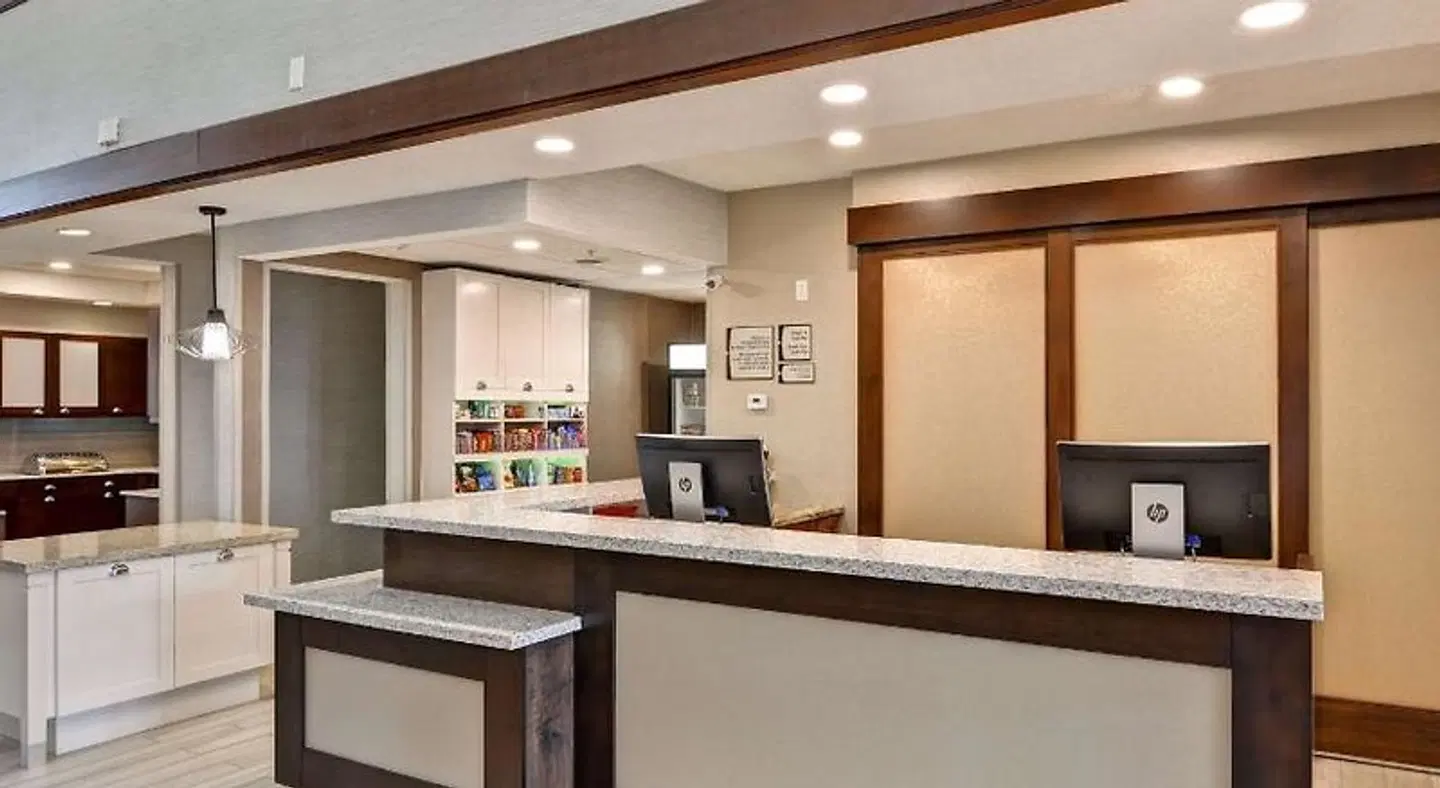 Homewood Suites by Hilton Kansas City/Overland Park Bar