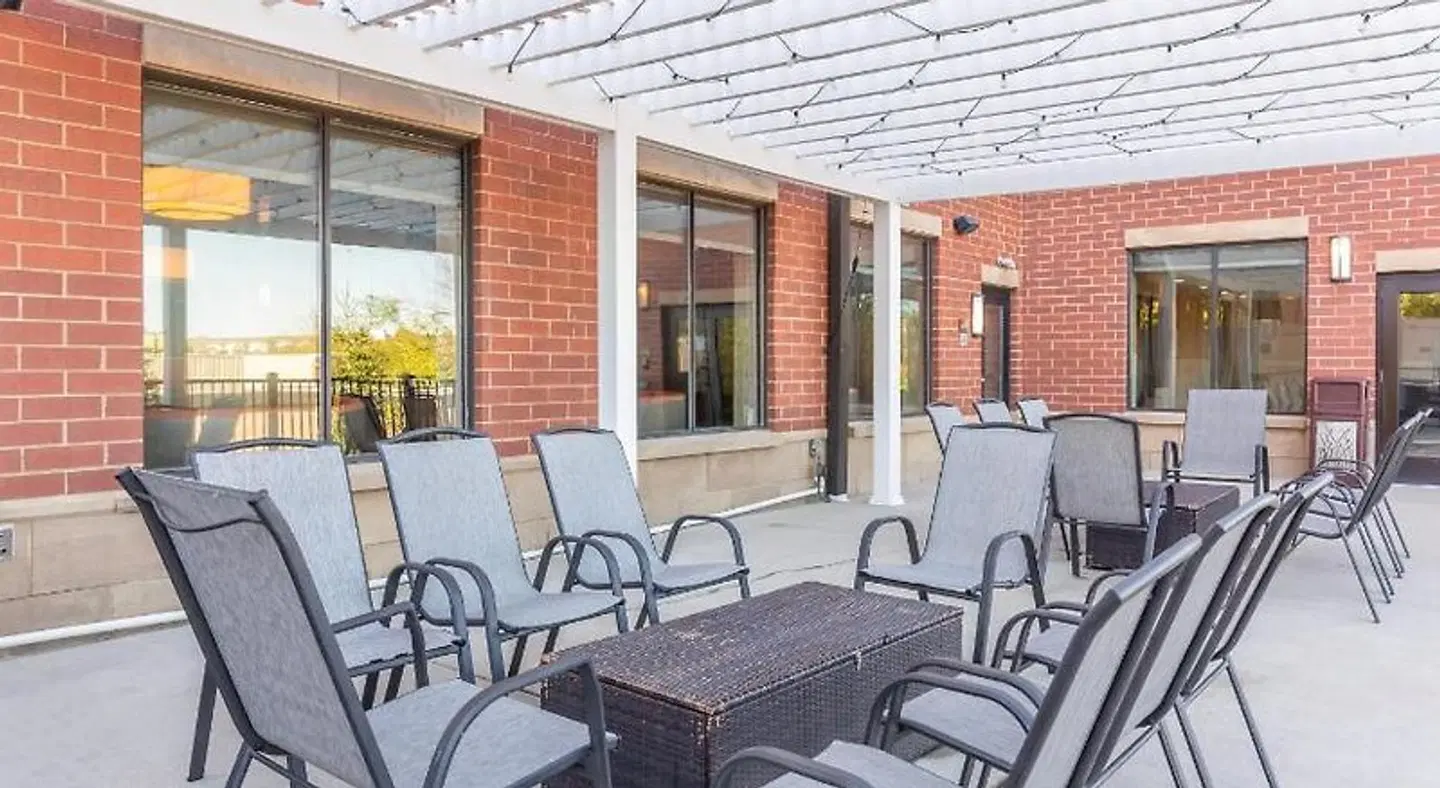 Comfort Suites Terrasse