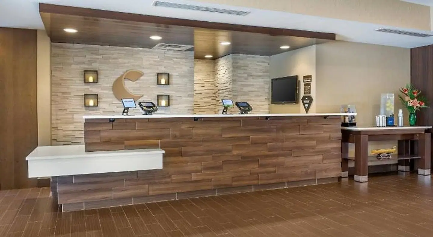 Comfort Suites LOUNGE_LOBBY