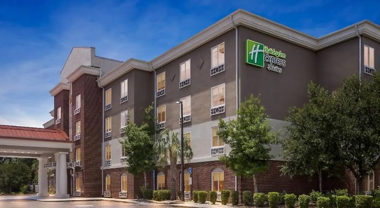 Holiday Inn Express & Suites Savannah - Midtown by IHG EXTERIOR