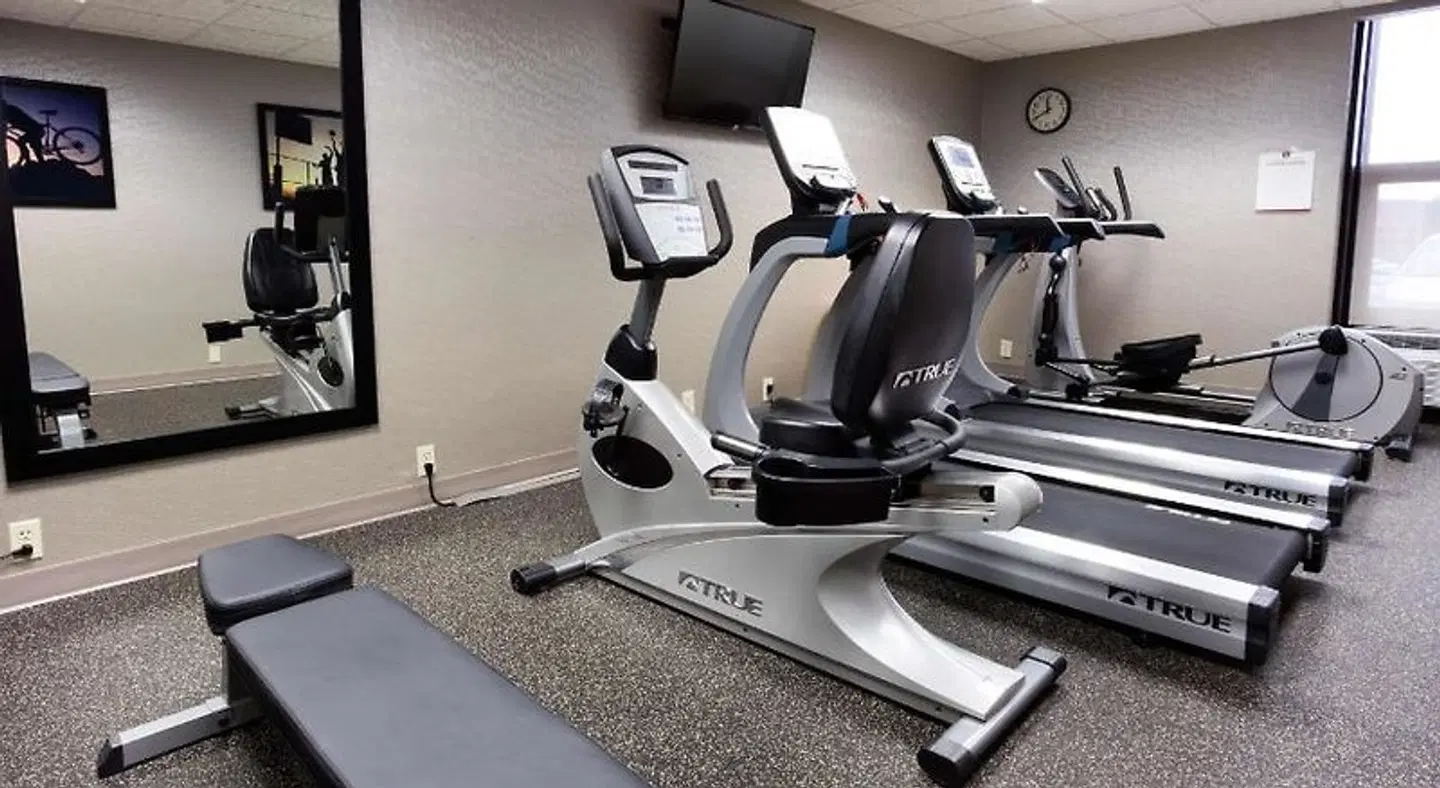 Drury Inn & Suites Kansas City Airport SPORTS_AND_LEISURE