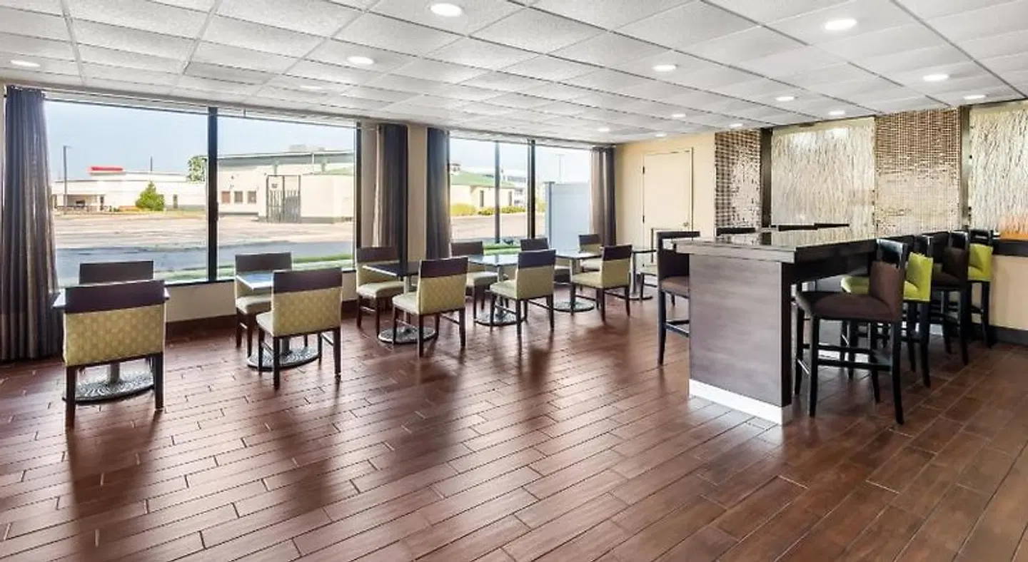 Hampton Inn Indianapolis-Ne/Castleton LOUNGE_LOBBY