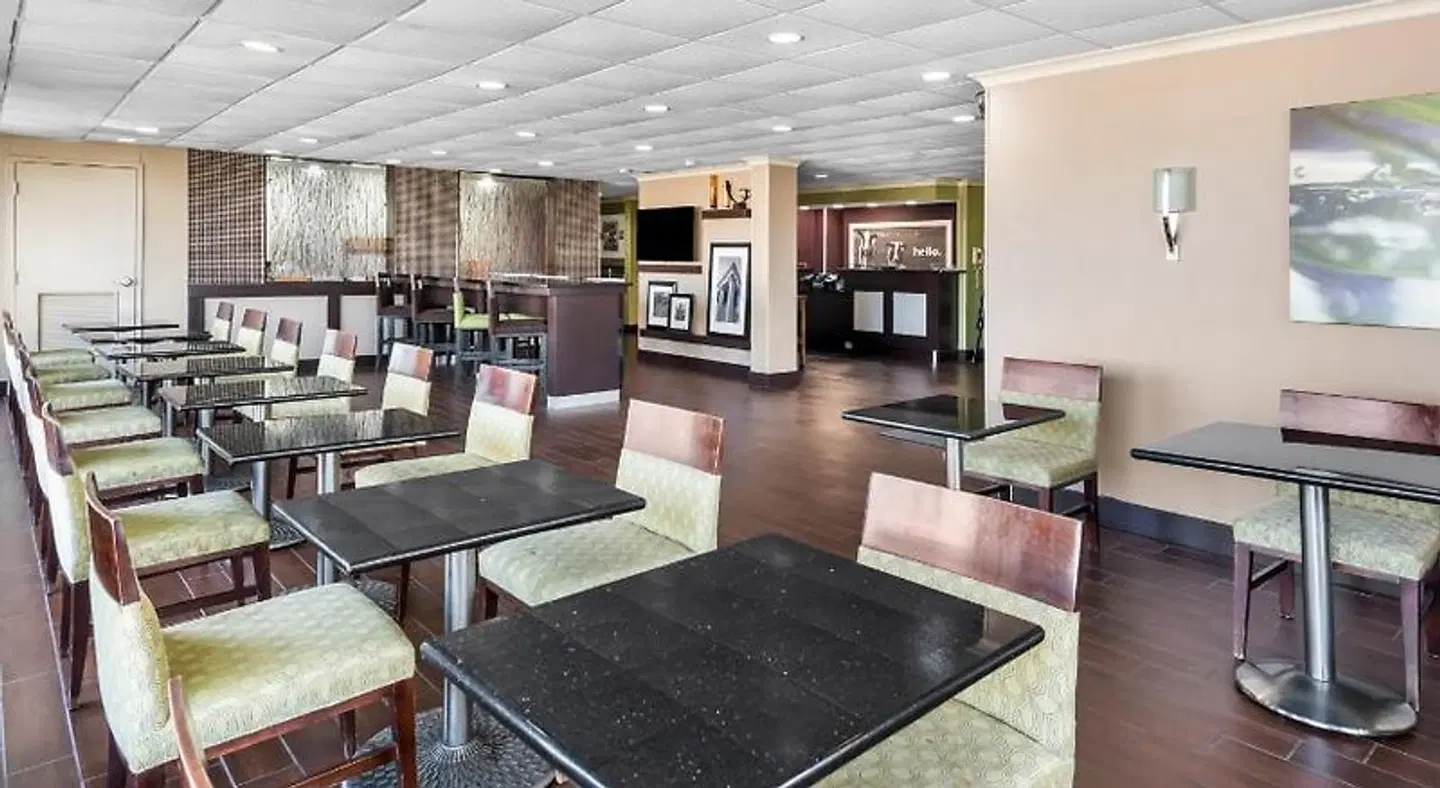 Hampton Inn Indianapolis-Ne/Castleton LOUNGE_LOBBY