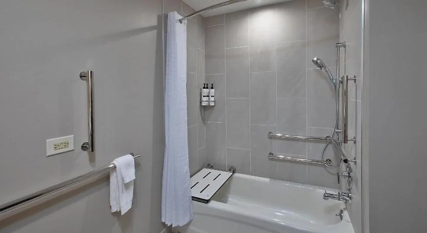 Embassy Suites by Hilton Franklin Cool Springs Badezimmer