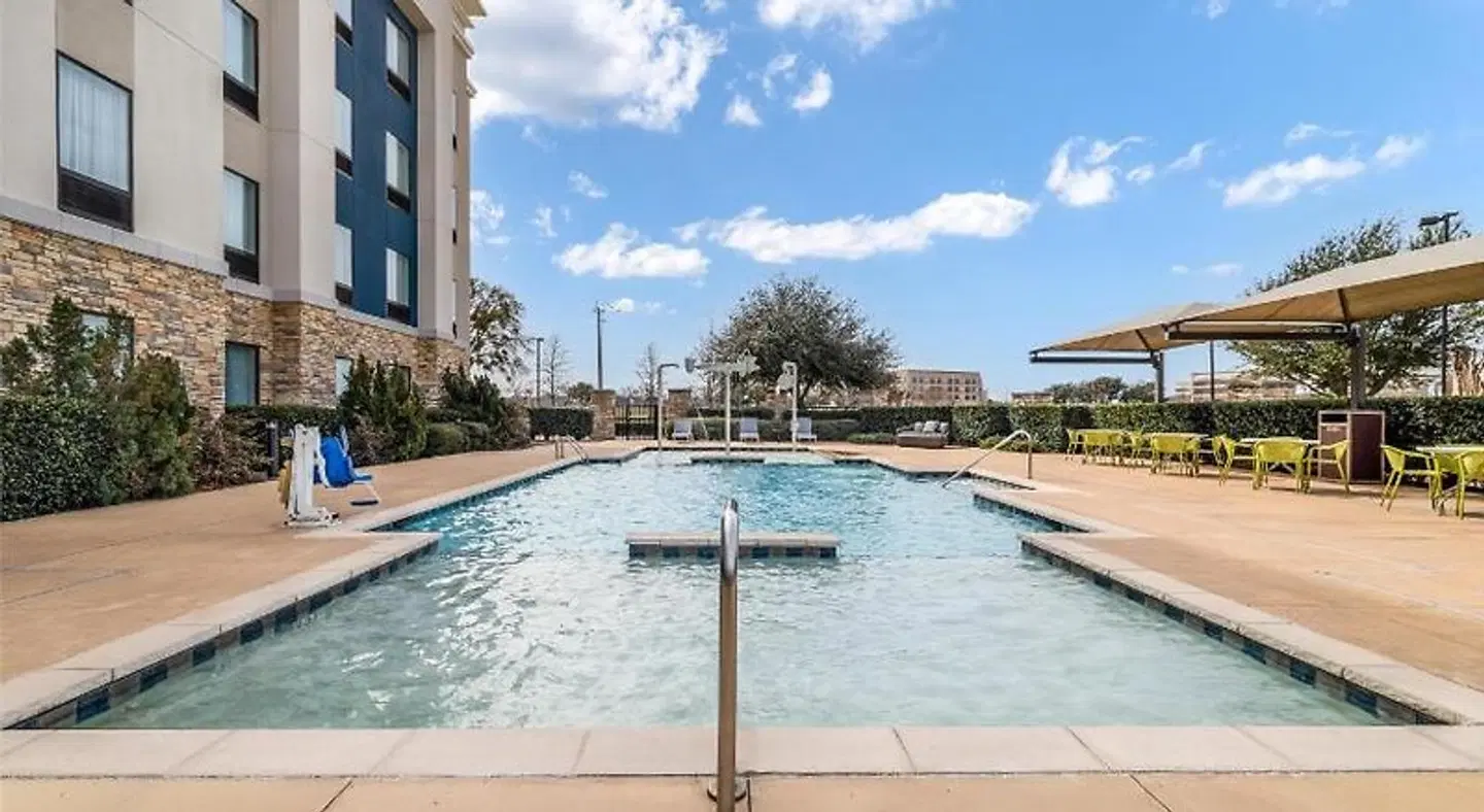 Hampton Inn & Suites Dallas/Plano-East OUTDOOR_POOL