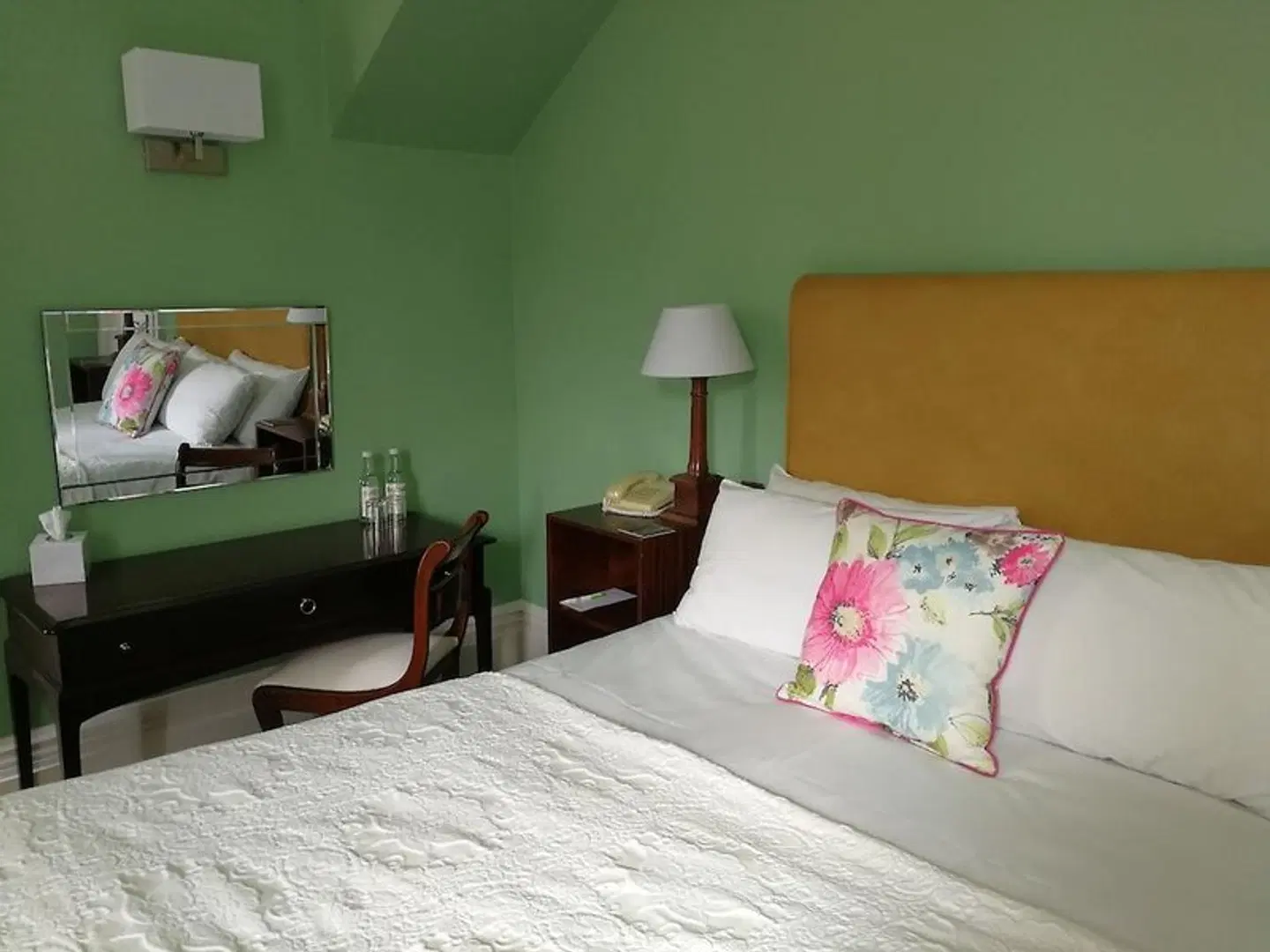 Chiseldon House Hotel ROOM_EXAMPLE