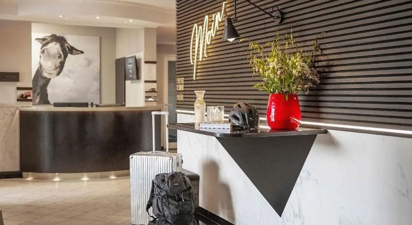 Tiek LOUNGE_LOBBY