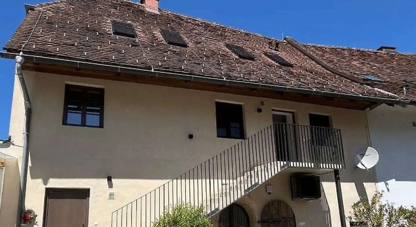 Kaiser von Österreich EXTERIOR