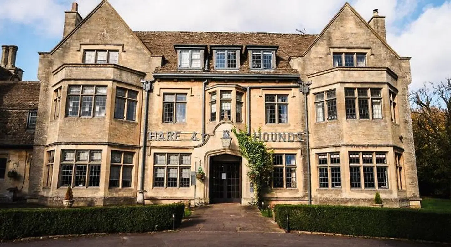 Hare & Hounds EXTERIOR