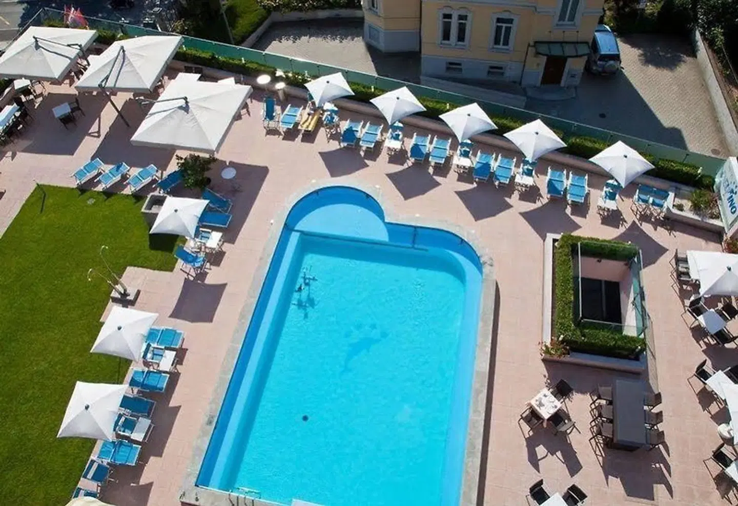 Hotel Delfino Lugano OUTDOOR_POOL