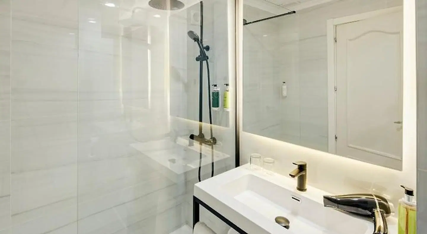 Sercotel Las Casas de los Mercaderes Badezimmer