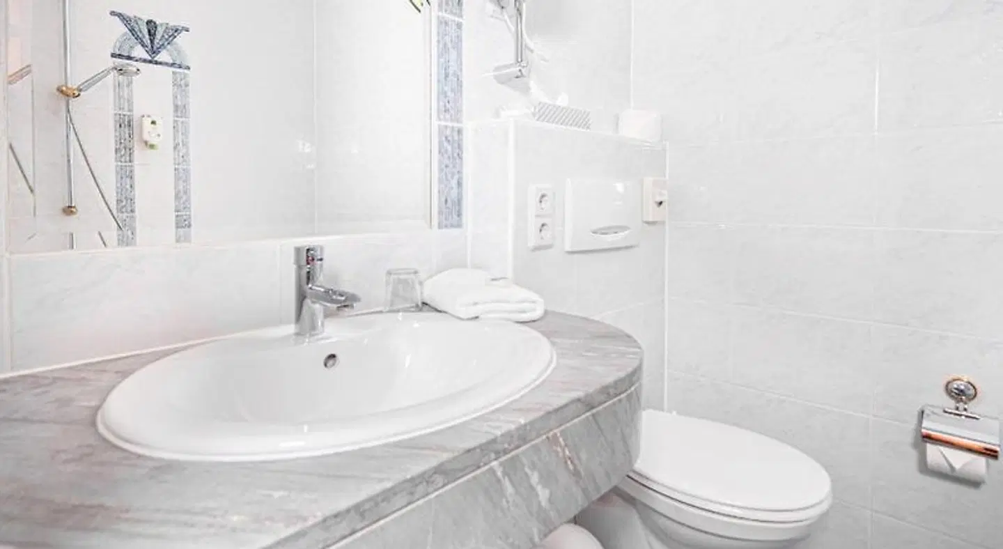 Post-Hotel Badezimmer