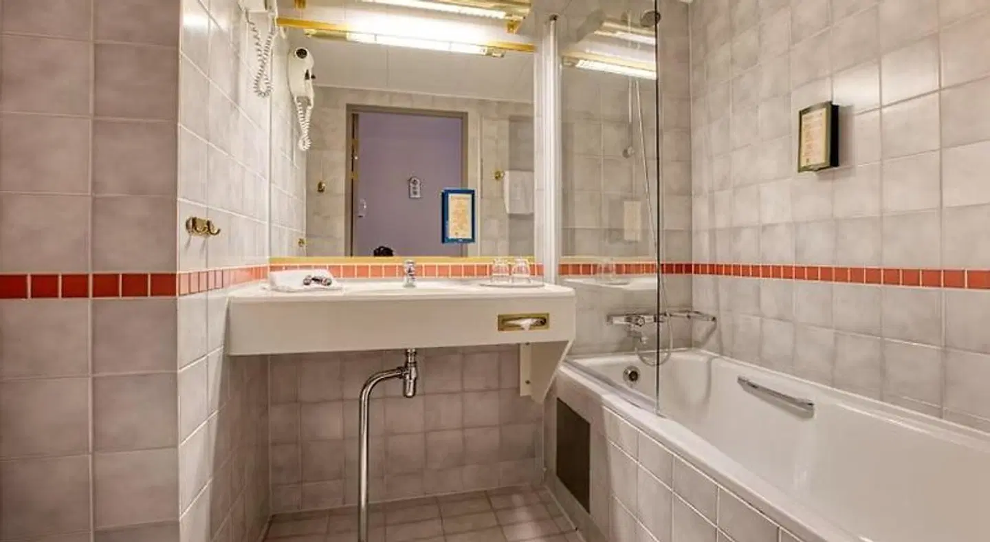 Memory Hotel Badezimmer