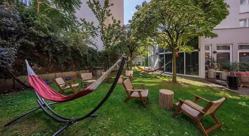 Radisson RED Berlin Kudamm – Hotelfoto