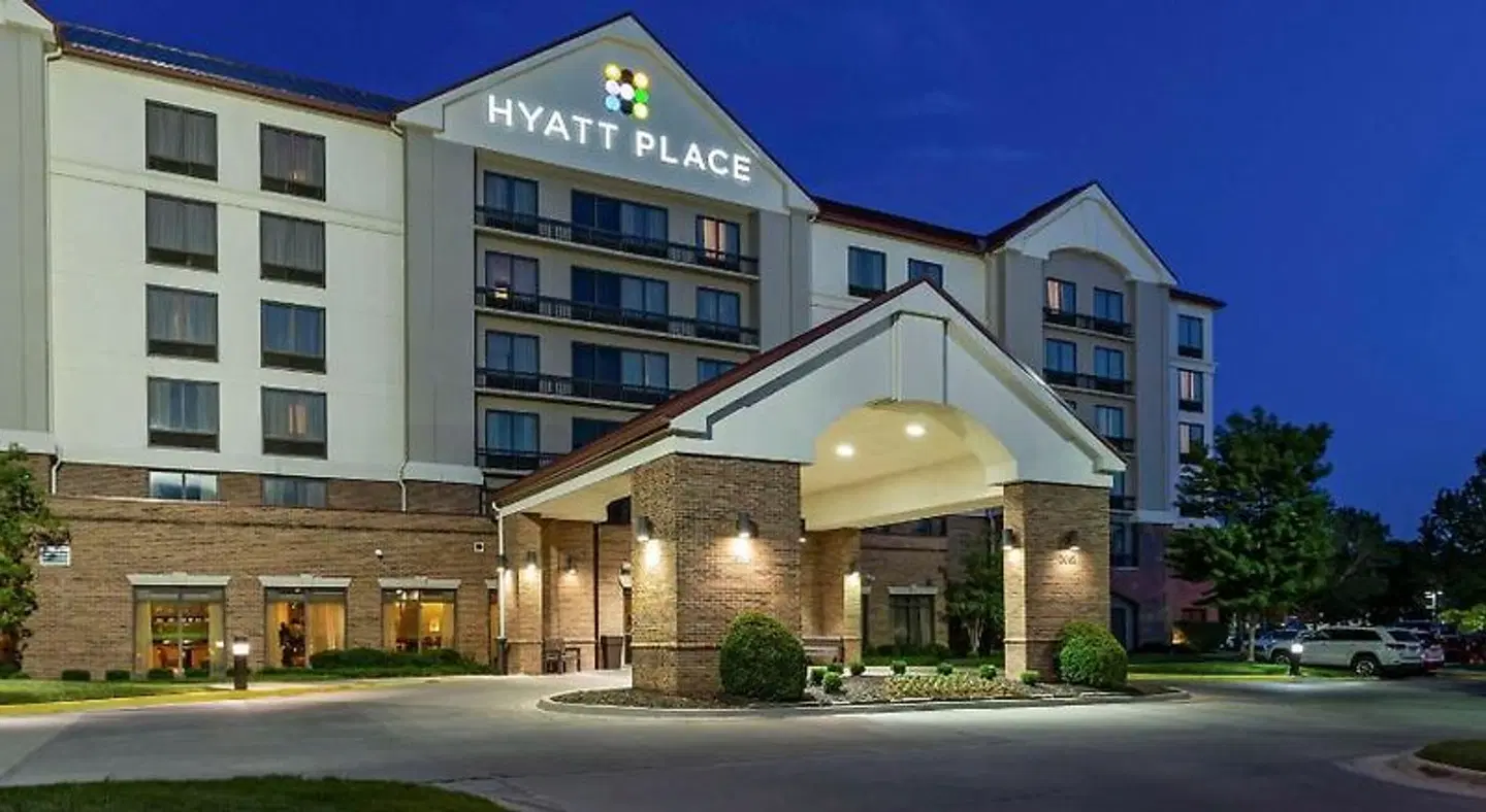 Hyatt Place Kansas City/Overland Park/Convention Center EXTERIOR