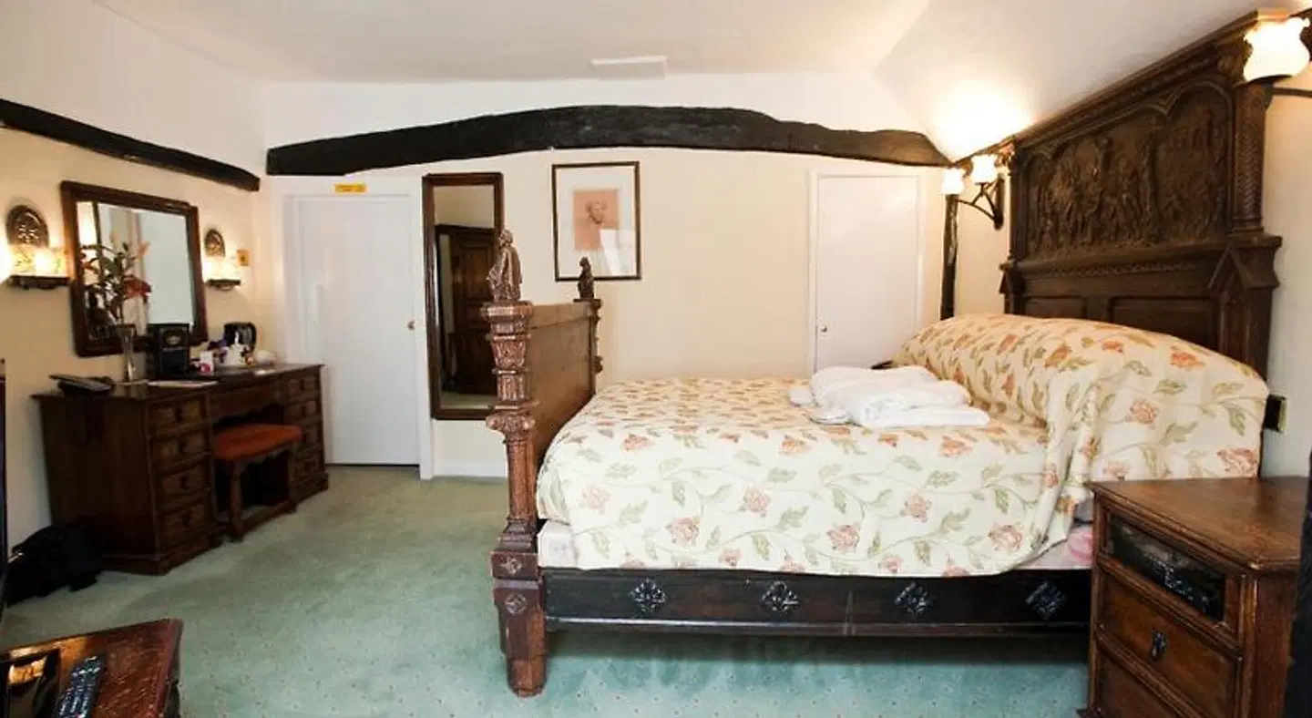 Marygreen Manor ROOM_EXAMPLE