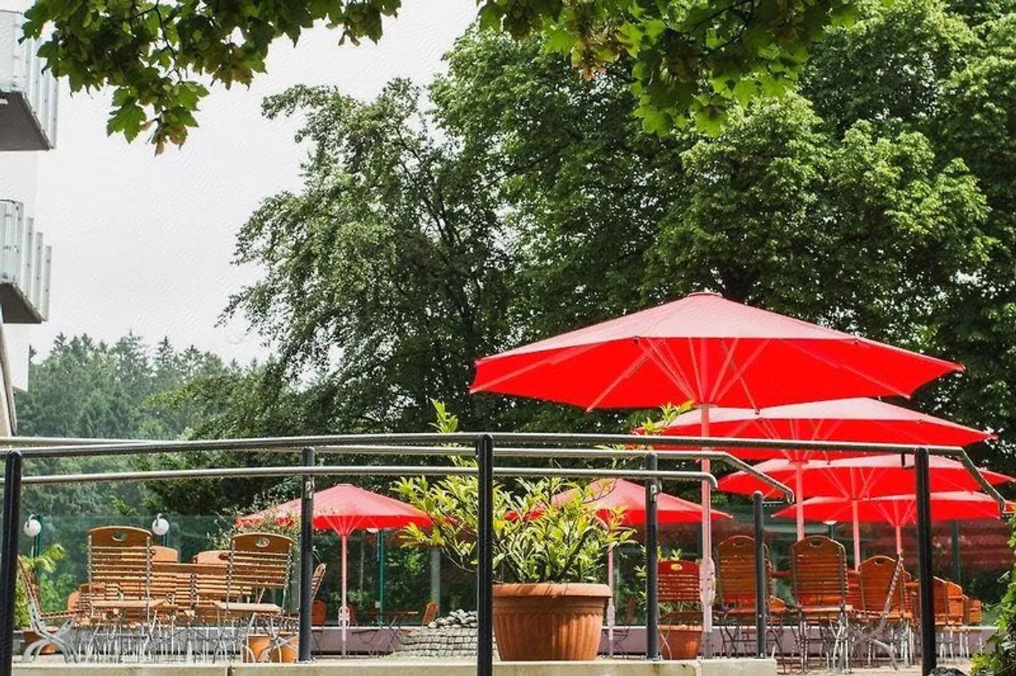 Serways Hotel Remscheid Terrasse