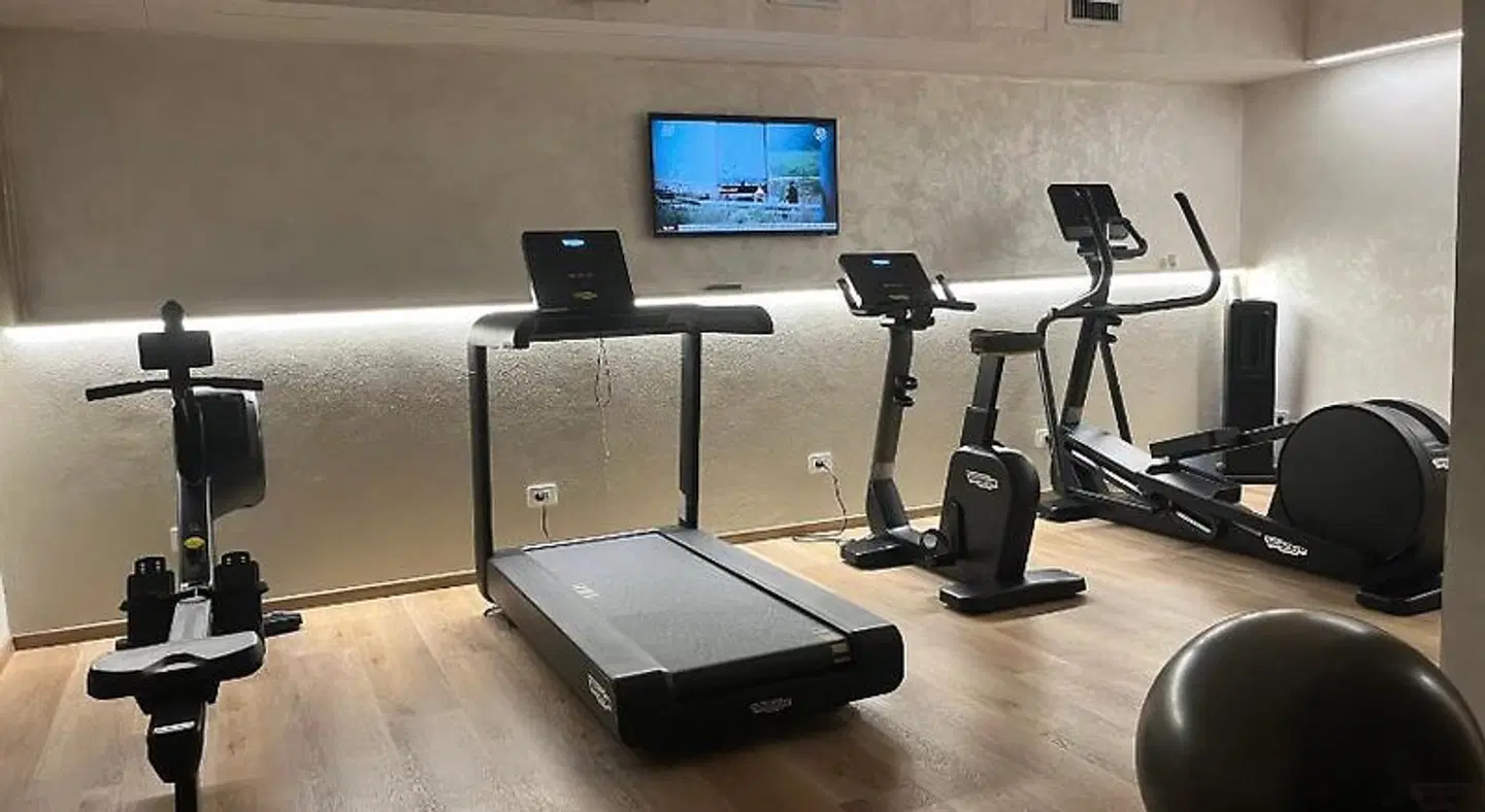 Lis SPORTS_AND_LEISURE