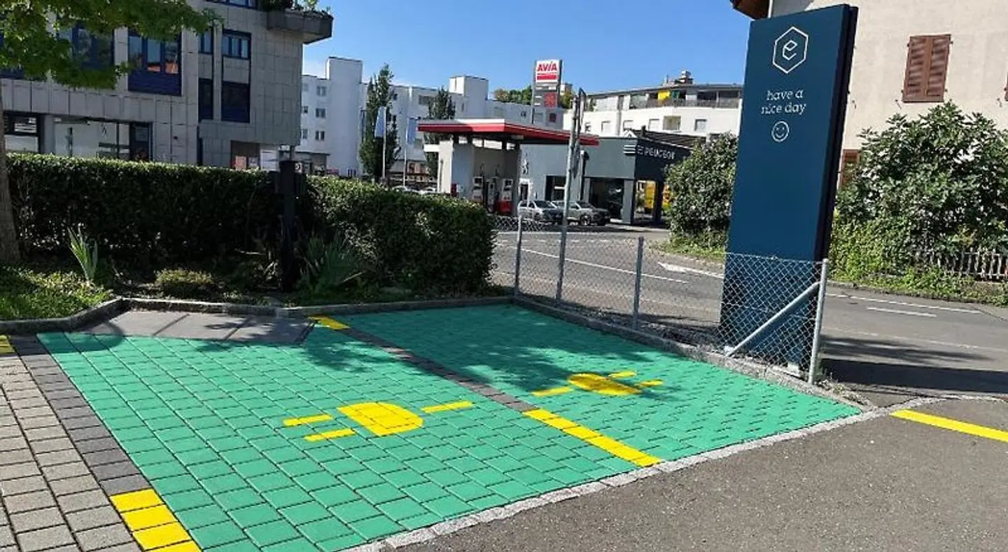 Zentrum Eckstein OUTDOOR_POOL