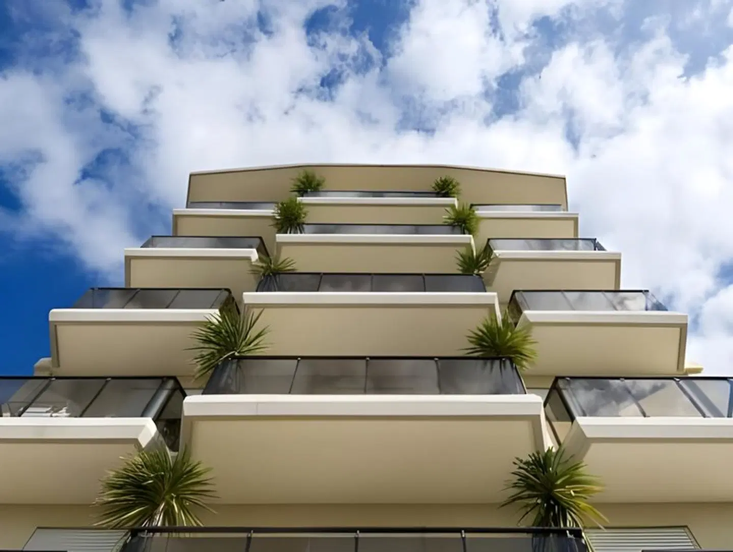 Italy MODEL_IMPRESSION