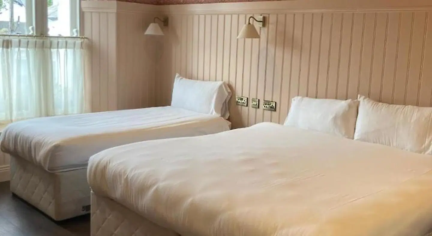 The Horse & Hound ROOM_EXAMPLE