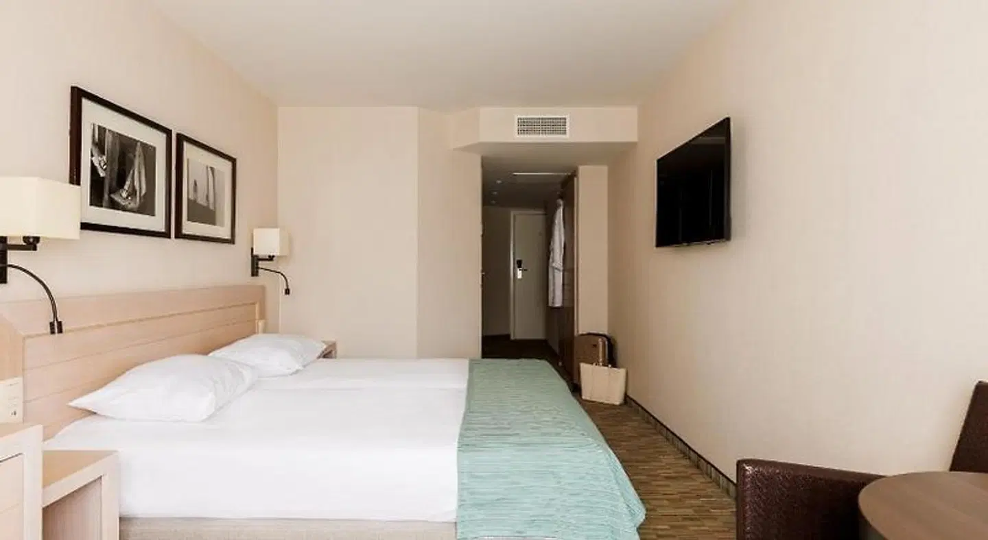 Aazaert Hotel ROOM_EXAMPLE