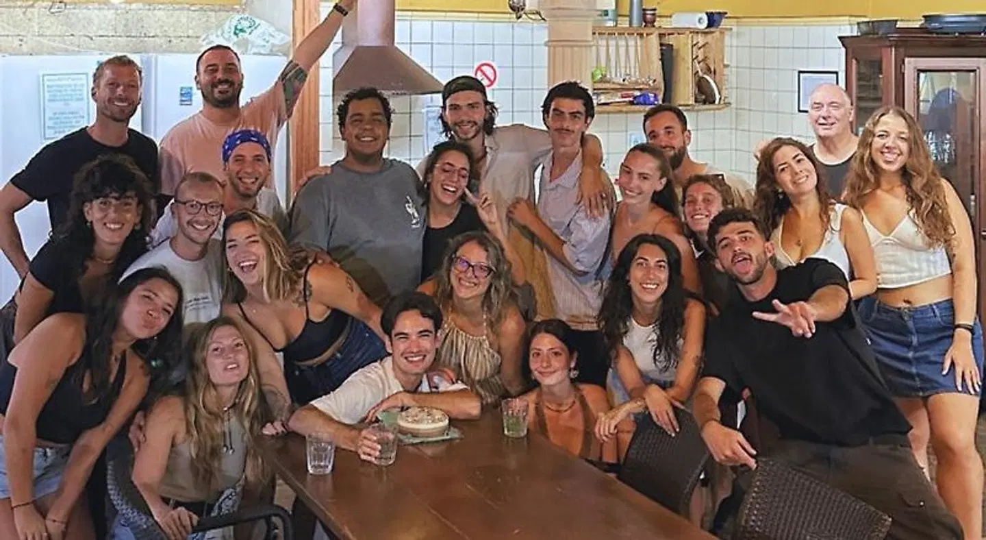 Duque Nest Hostel PEOPLE