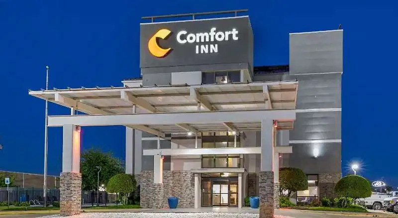 Comfort Inn Dallas North Love Field Airport – Hotelfoto