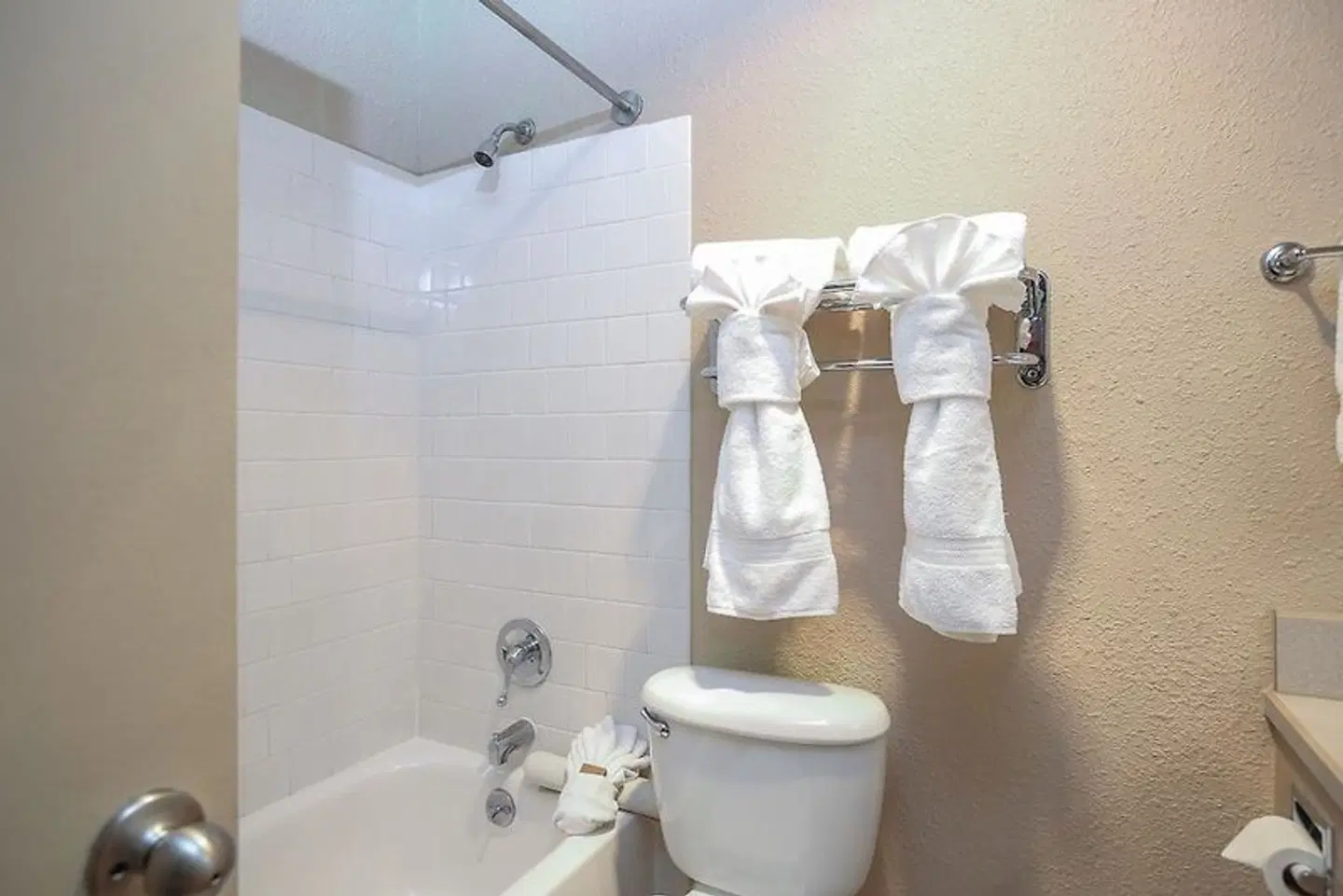 Ebb Tide Resort Badezimmer