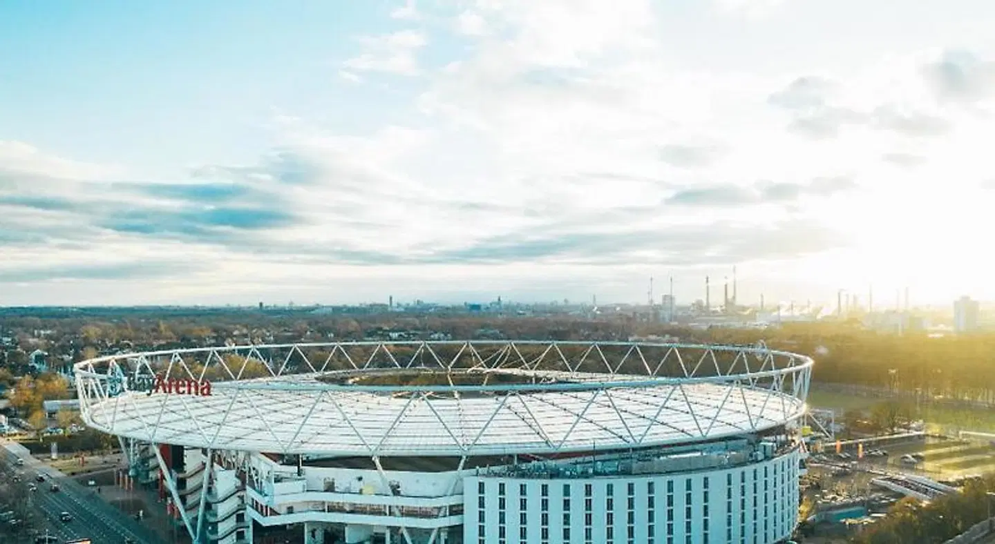 Lindner BayArena Terrasse