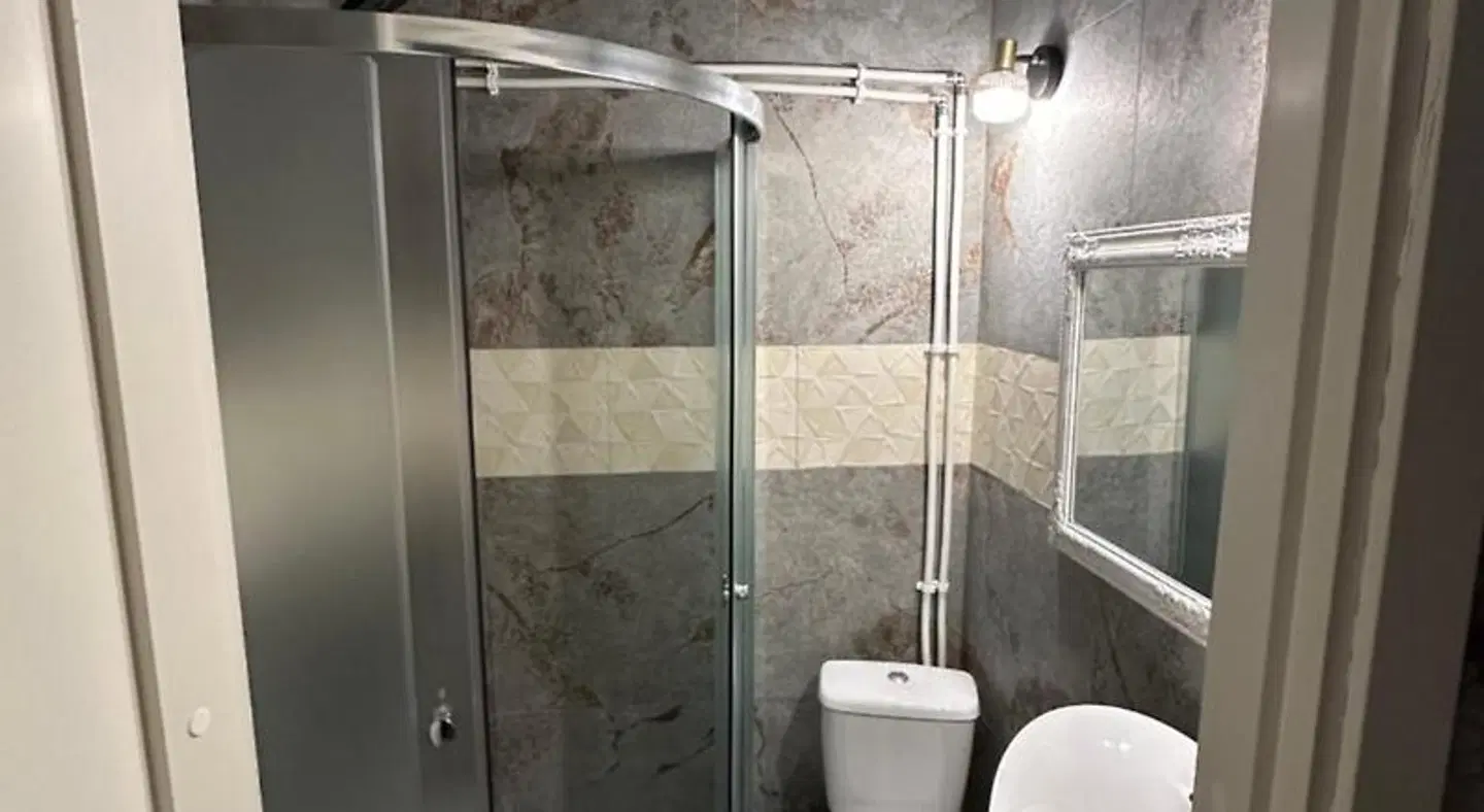 Tolli Hostel Badezimmer
