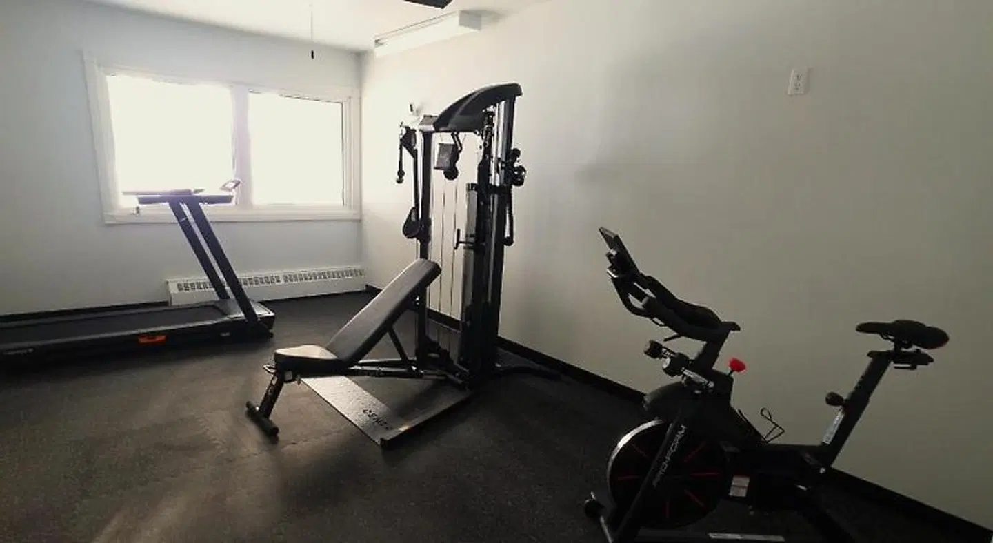 WorkStay Lodging - Spy Hill Suites SPORTS_AND_LEISURE