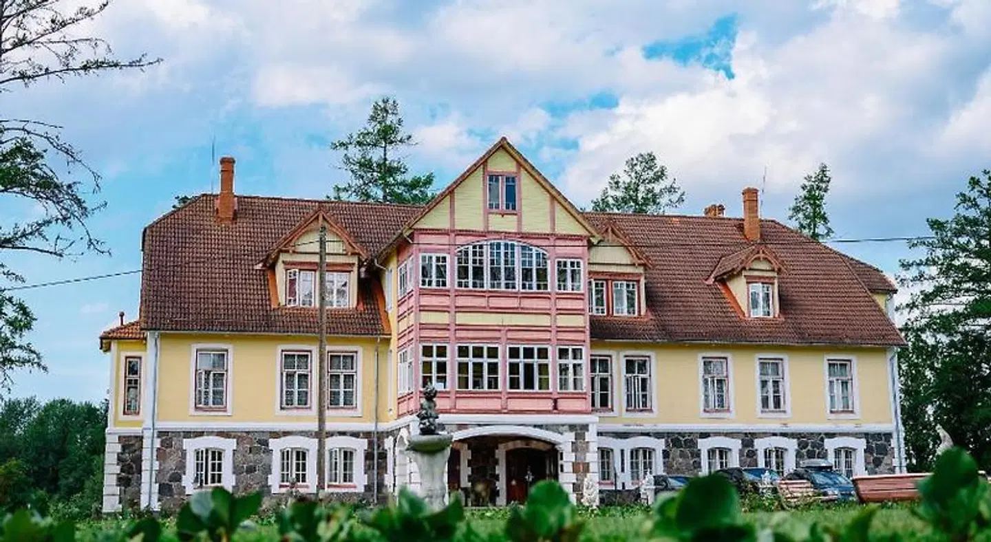 Cantervilla Castle EXTERIOR