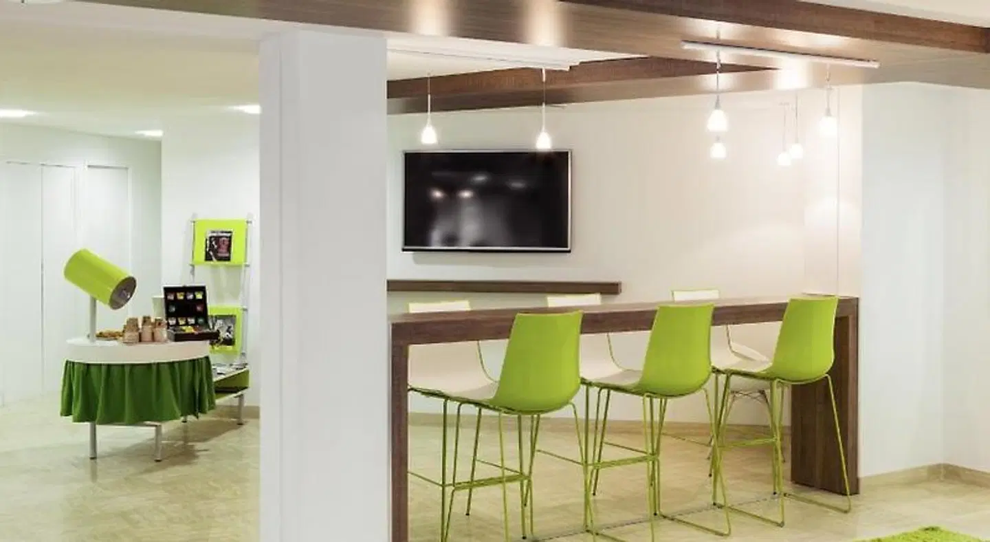 ibis Styles Niort Poitou Charentes Bar
