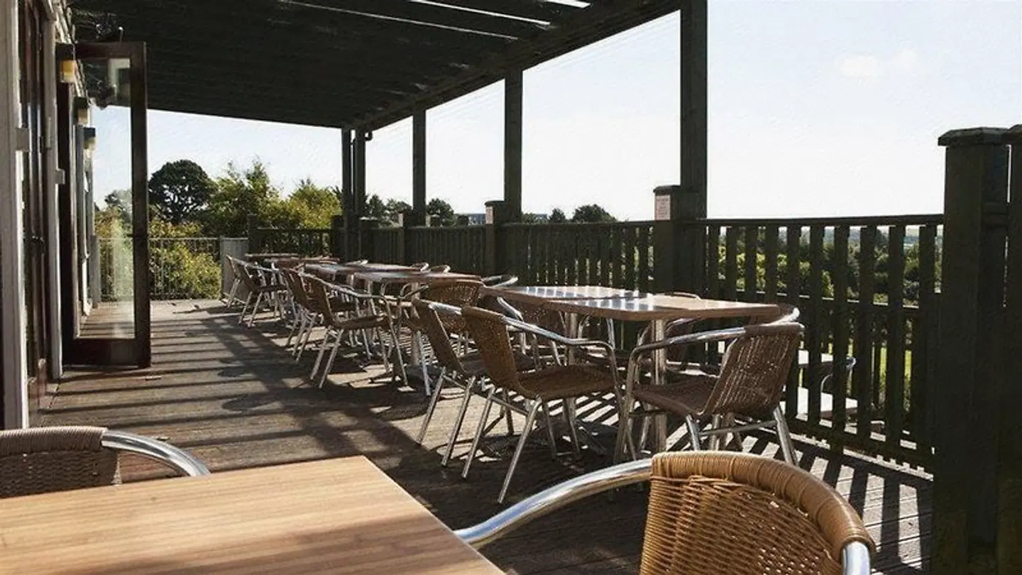 County Arms Terrasse