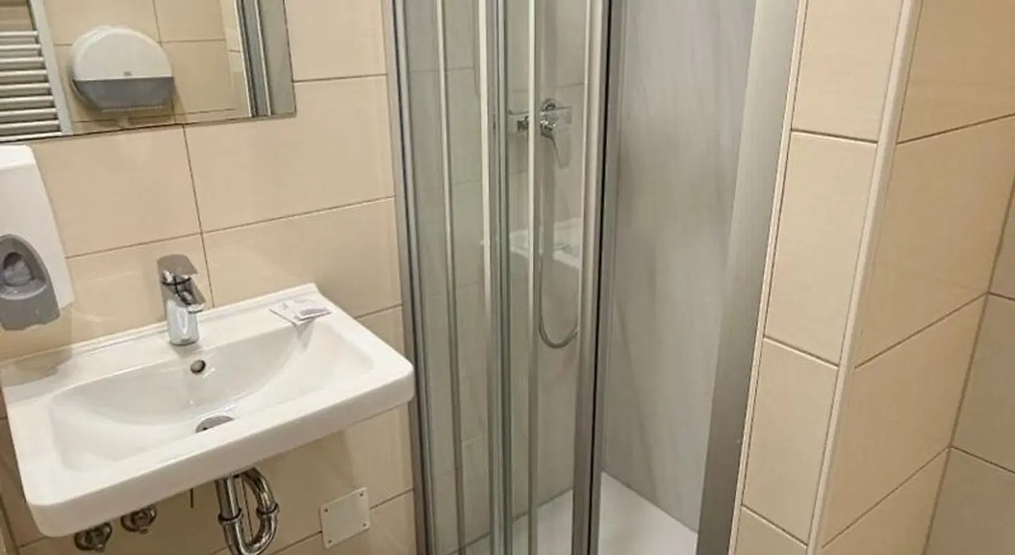 Hostel Moving Badezimmer
