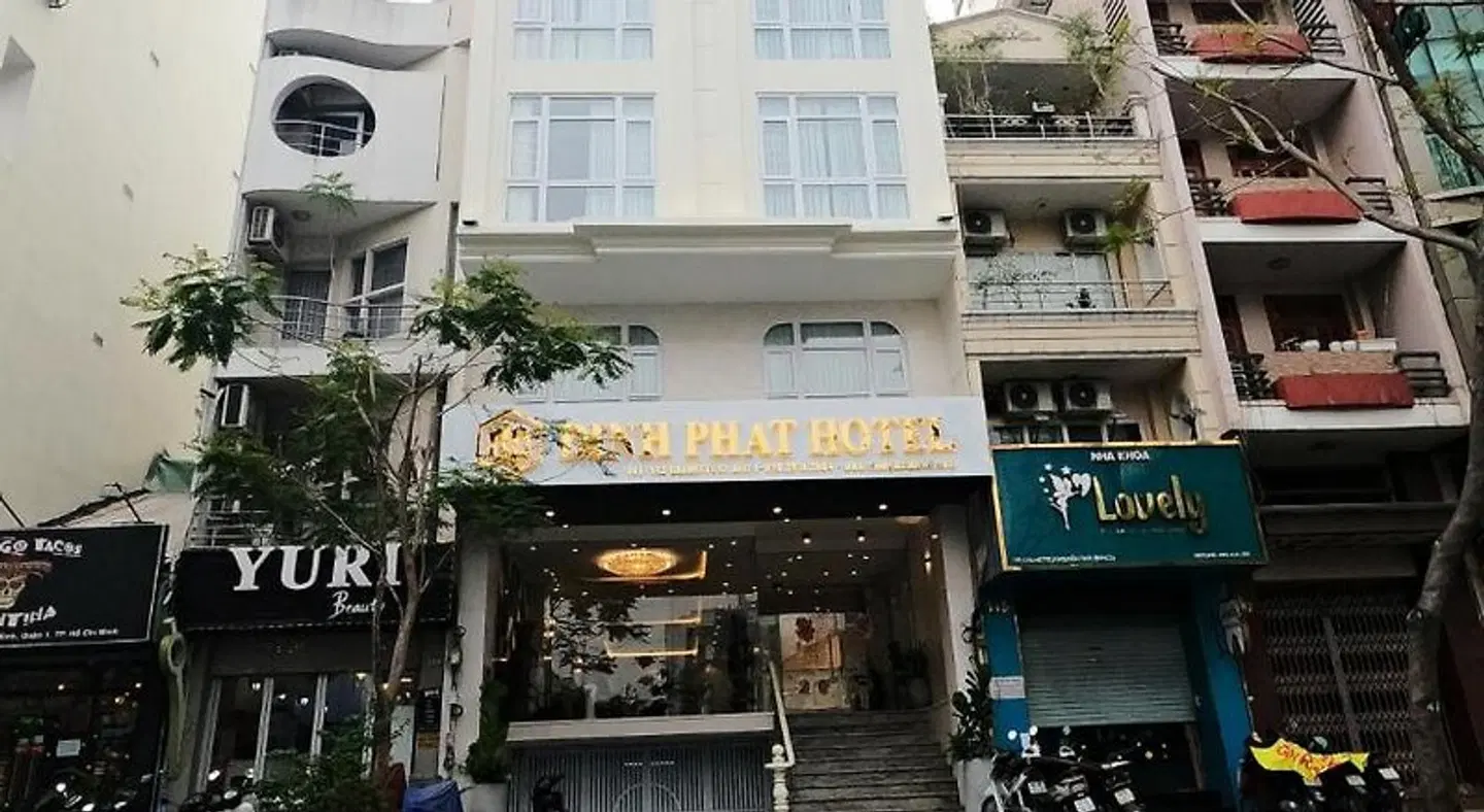 Dinh Phat Hotel EXTERIOR